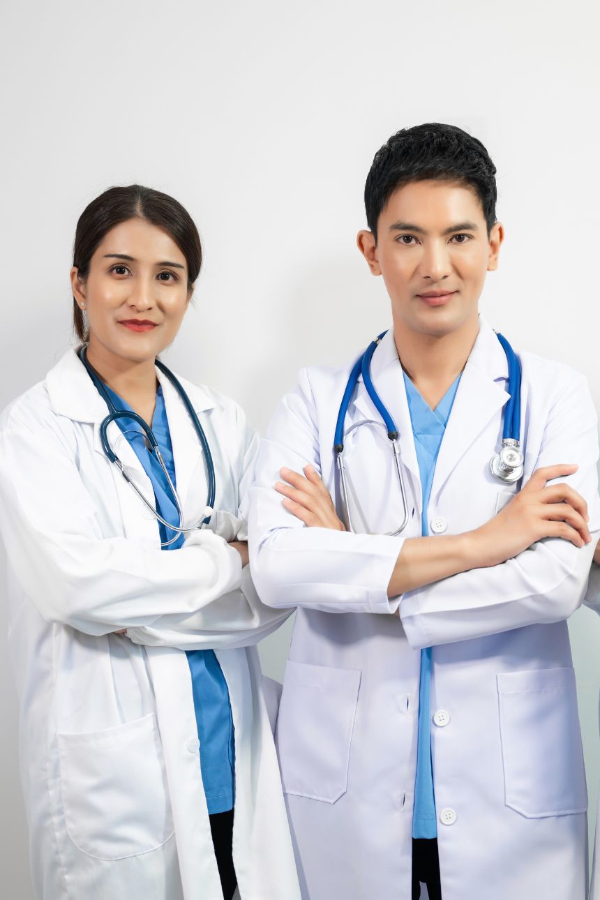 medical uniforms in dubai